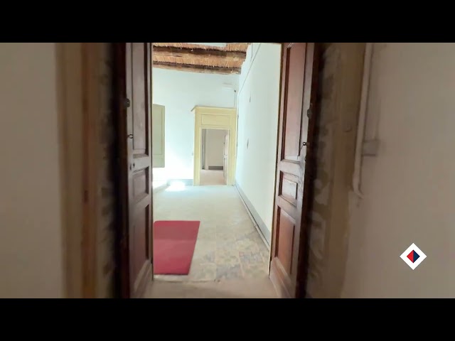 PRESTIGIOSO IMMOBILE STORICO NEL CUORE DI SALERNO