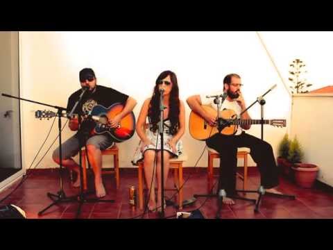 Maika Lavera & The Grajos (acoustic trio) - On & on (first rehearsals cover)