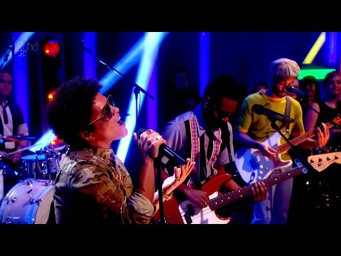 Bruno Mars - Young Girls (Alan Carr's New Year Specstacular 12/31/2012)