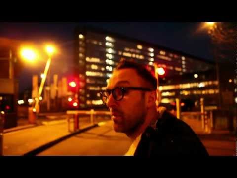 Studio Brussel: Merdan Taplak feat. Styrofoam - Bombtrack (Rage Against The Machine cover)