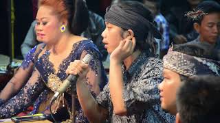 Download lagu Sinden ki dalang Yogaswara Giri Harja 3 - Kembang Gadung mp3 Download lagu Sinden ki dalang Yogaswara Giri Harja 3 - Kembang Gadung mp3