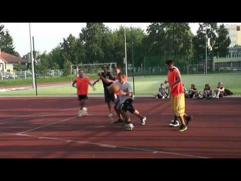 27.08.2011, Puławy V turniej streetball - mecz młodej Pogoni