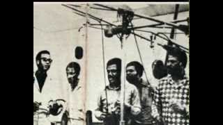 Download lagu THE ESCORTS - I CAN'T STAND (to see you cry) mp3