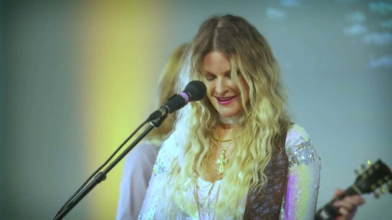 Elizabeth Cook Riverside Revival,  Nashville,