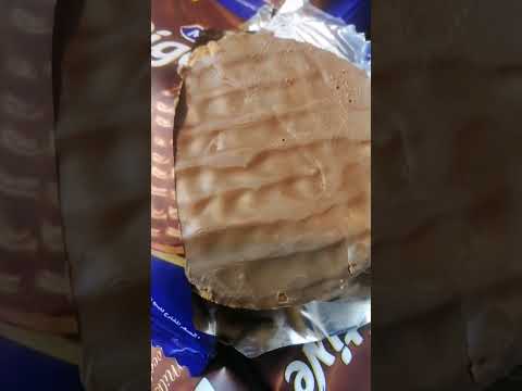 #satisfying #asmr #milk #Chocolate #digestive #Shorts