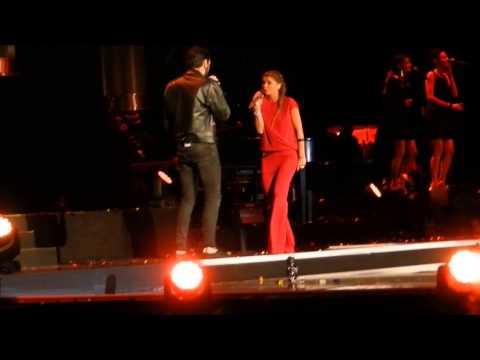 Alessandra Amoroso e Marco Mengoni cantano Monkey Man @ Arena di Verona