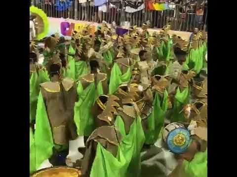 DESFILE BATERIA NOBRES GUERREIROS #CARNAVAL2020 REAL MOCIDADE SANTISTA