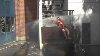 preview picture of video 'Feuerwehr Hersbruck - Cold Water Challenge 2014'