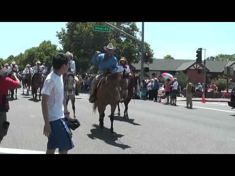 Monty Roberts Willing Partners on Parade!