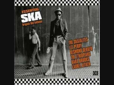 storm warning-lynn taitt & the comets