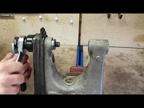 How to replace KTM swingarm bearings using the Mk2 Fungi Racing tool