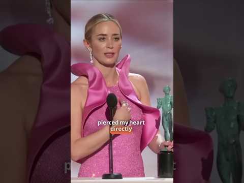 Emily blunt's english accent is good while getting an award #ytshorts #shots @Vrlearningenglish