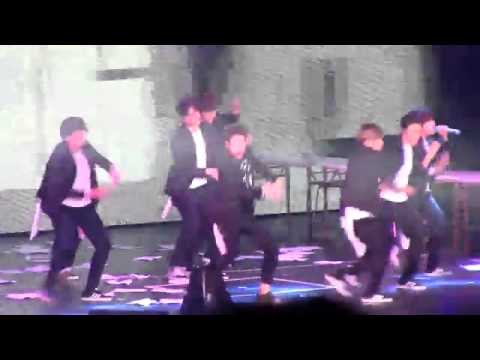 [FANCAM] 150301 SUPER SHOW 6 in Macau 'SWING'