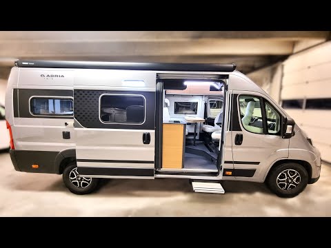Bester Neuer Luxus-Kastenwagen 2026 Mit Einzigartigem Bett & Versteckter Dusche | Adria 640 SGX 60Y