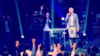 De Gloria en Gloria - Pista Original con Coros - Marco Barrientos