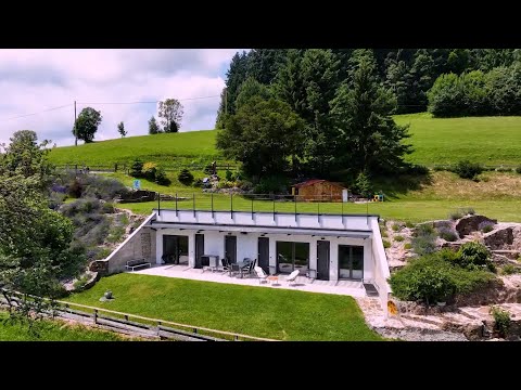 Ambienti TV Show - Vkopana hiša v bregovih Hočkega Pohorja