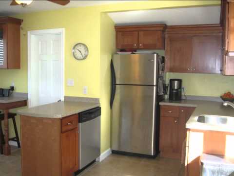 Steps to the ocean. Updated home in true move in condition - 12 Thomas St - Hough's Neck Quincy MA