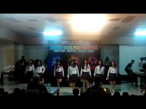 160522 Pick Me & 같은 곳에서 (At The Same Place) cover dance by Top Girls @Metro Indah Mall, Bandung