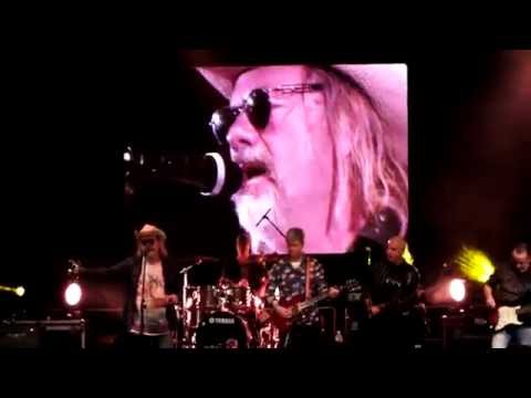 Žlutý pes - Indiánská dýmka míru [live @ Stare Mesto p.L.]