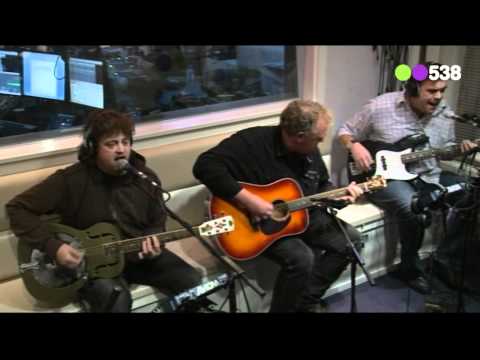 Radio 538: Mooi Wark - Wrieven, pappen en nat hollen (live bij Evers Staat Op)