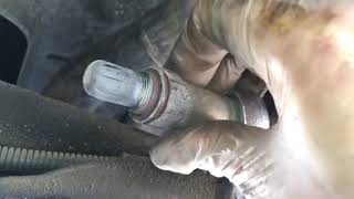 1999 Chevy Suburban 1500 Replacing Oxygen Sensors (Part 1)