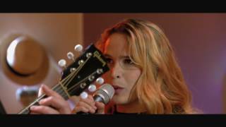 Benjamin Biolay, en Live avec Sofia Wilhelmi "Palermo Queens" - C à vous - 29/03/2016