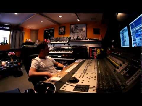 Tomasz Betka ft Yvonne Gage "The World Can't Bring You Down" Official Video