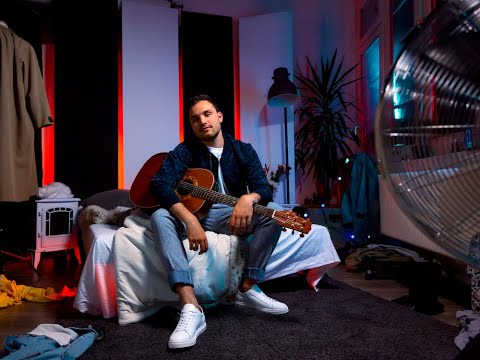 download lagu mp3 mp4 Nick Mellow, download lagu Nick Mellow gratis, unduh video klip Nick Mellow