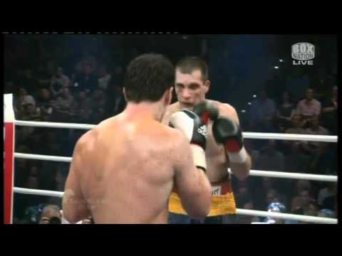 Marco huck vs Rogelio Rossi Round 6 knock out Boxing HD