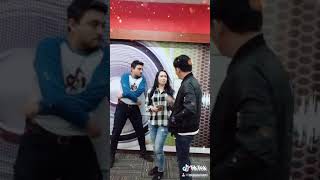 Download lagu Jaga-jaga Beby acha Azarra Band di Suria Fm Ajak & Issey mp3