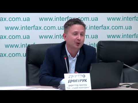 Лише українською мовою в сім'ях розмовляють 36,3% українців - соцопитування