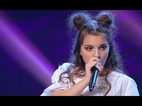 Meghan Trainor - "All about that bass". Vezi cum cântă Ioana Bulgaru, la X Factor!