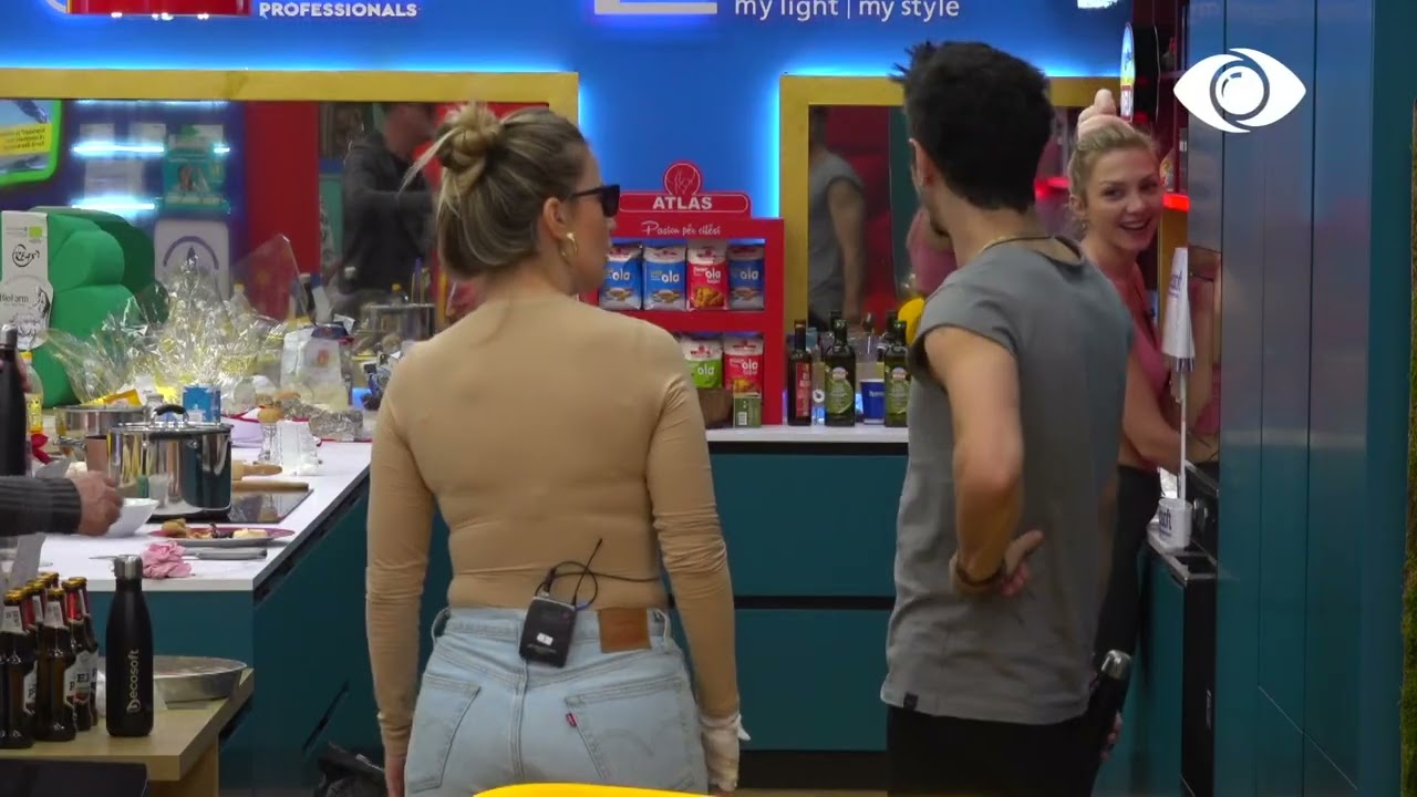 Mos m'u afro! Olta debat me Zhaklinën: S'dua të t ndjej aromën