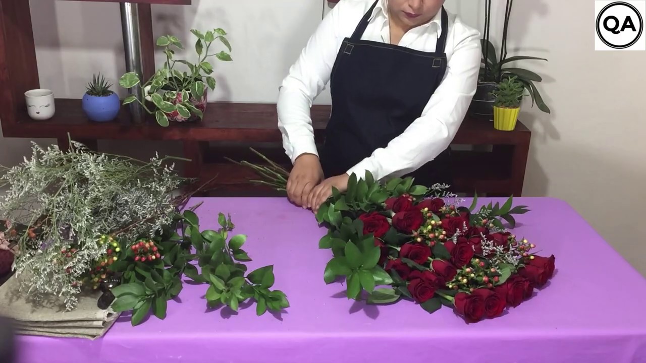 Cómo hacer un ramo de rosas con envoltura de yute///how to make a bouquet of roses with jute