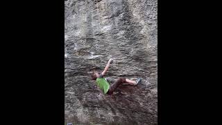 Video thumbnail: Tsunami, 8a. Peak District