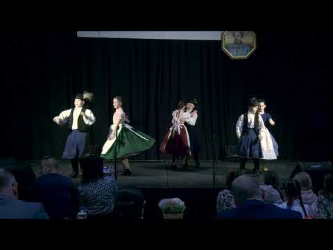 Cseperedők: Fordulj kicsi szék!