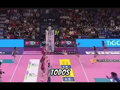 Brenda Castillo dejando a todo el mundo sin palabras  con su defensa #shorts  #volleyball  #viral