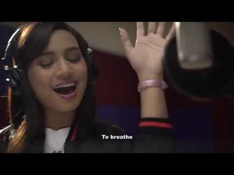 Erissa puteri"senyum"