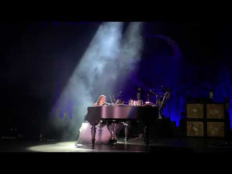 Evanescence - Love Exists (Amy Lee song) (Live debut) [Live @ Arena di Verona 02-09-2019]