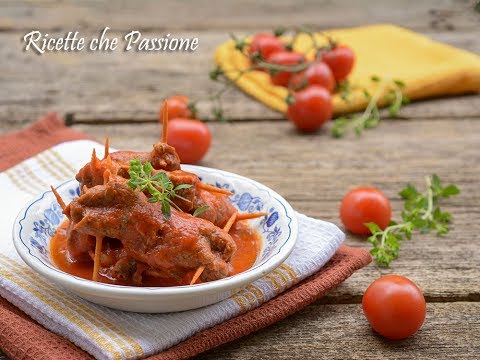 Involtini di carne al sugo - Involtini simil pugliesi alla calabrese - Ricette che Passione
