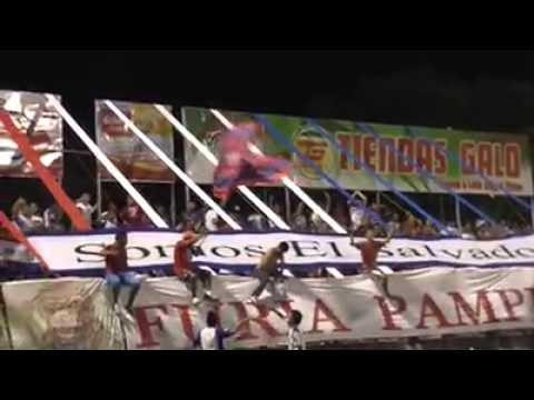 "SOMOS DE LA GLORIOSA FURIA PAMPERA" Barra: Furia Pampera &bull; Club: Luis Ángel Firpo
