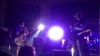 Billy Corgan talks to the crowd