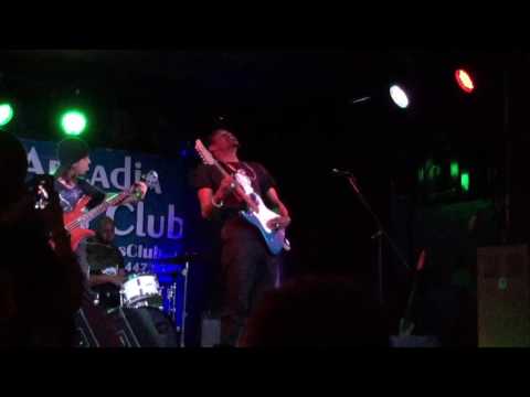 Eric Gales . All along the Watch Tower . Don't Fear the Reaper . July 2016 .