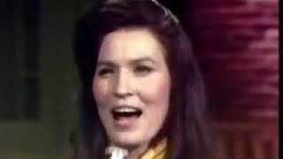 Loretta Lynn &amp; Crystal Gayle - Sparkling Look of Love - Wilburn Brother Show aired October 2, 1971
