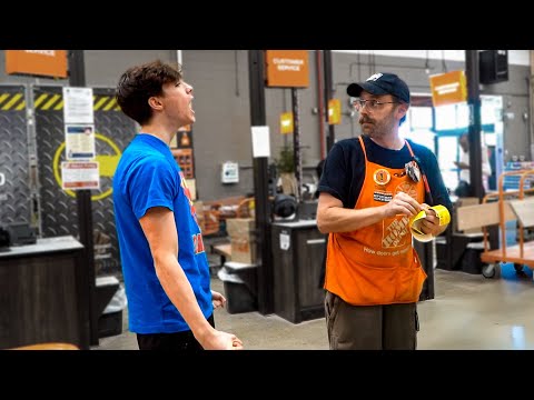 Screaming in Stores Prank