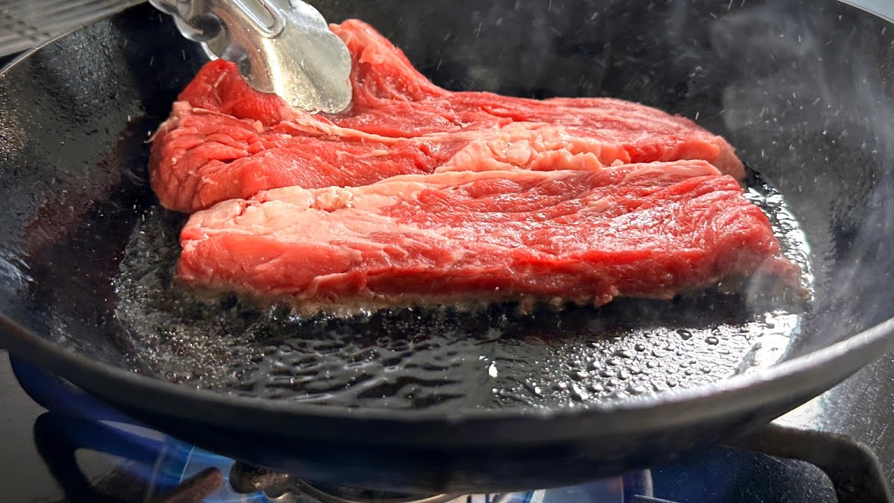 牛カタロースのステーキ 梅バルサミコソースとカリカリチーズポテト