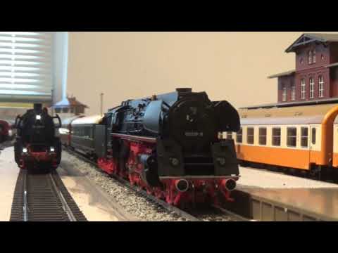 Würdiger Empfang der 01 1518 in ihrer neuen Heimat...