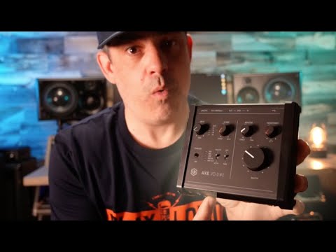 Interface for the Solo Guitarist: IK Multimedia Axe I/O One