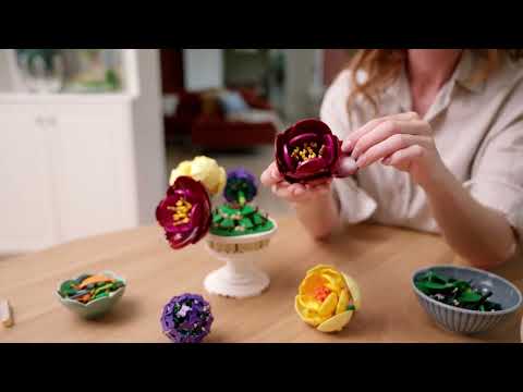 thumbnail video image 2 of Set LEGO Botanical Arreglo Floral Flores ornamentales 10345, 2 of 5