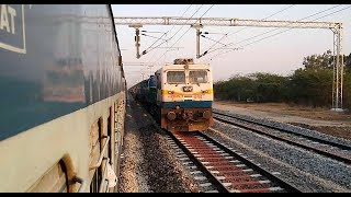 preview picture of video 'Single Line Crossing | Palndadu Express Meets Janmabhoomi Express | Arr & Dep | Indian Railways'